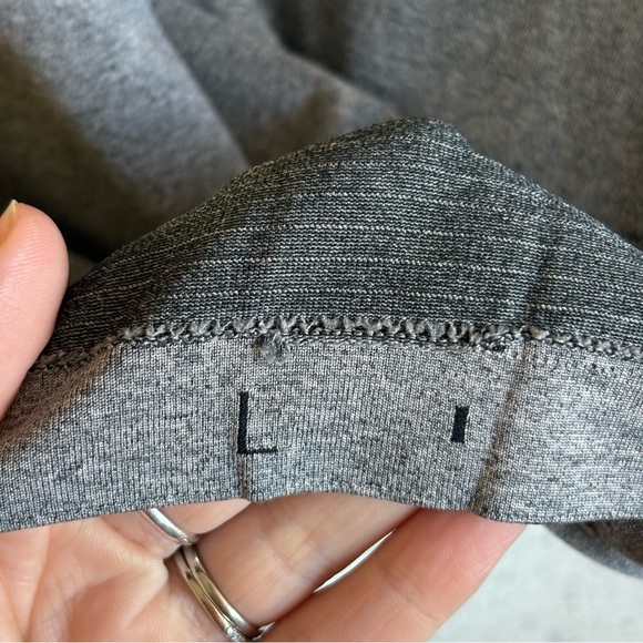 Lululemon men’s polo shirt large - Picture 3 of 5